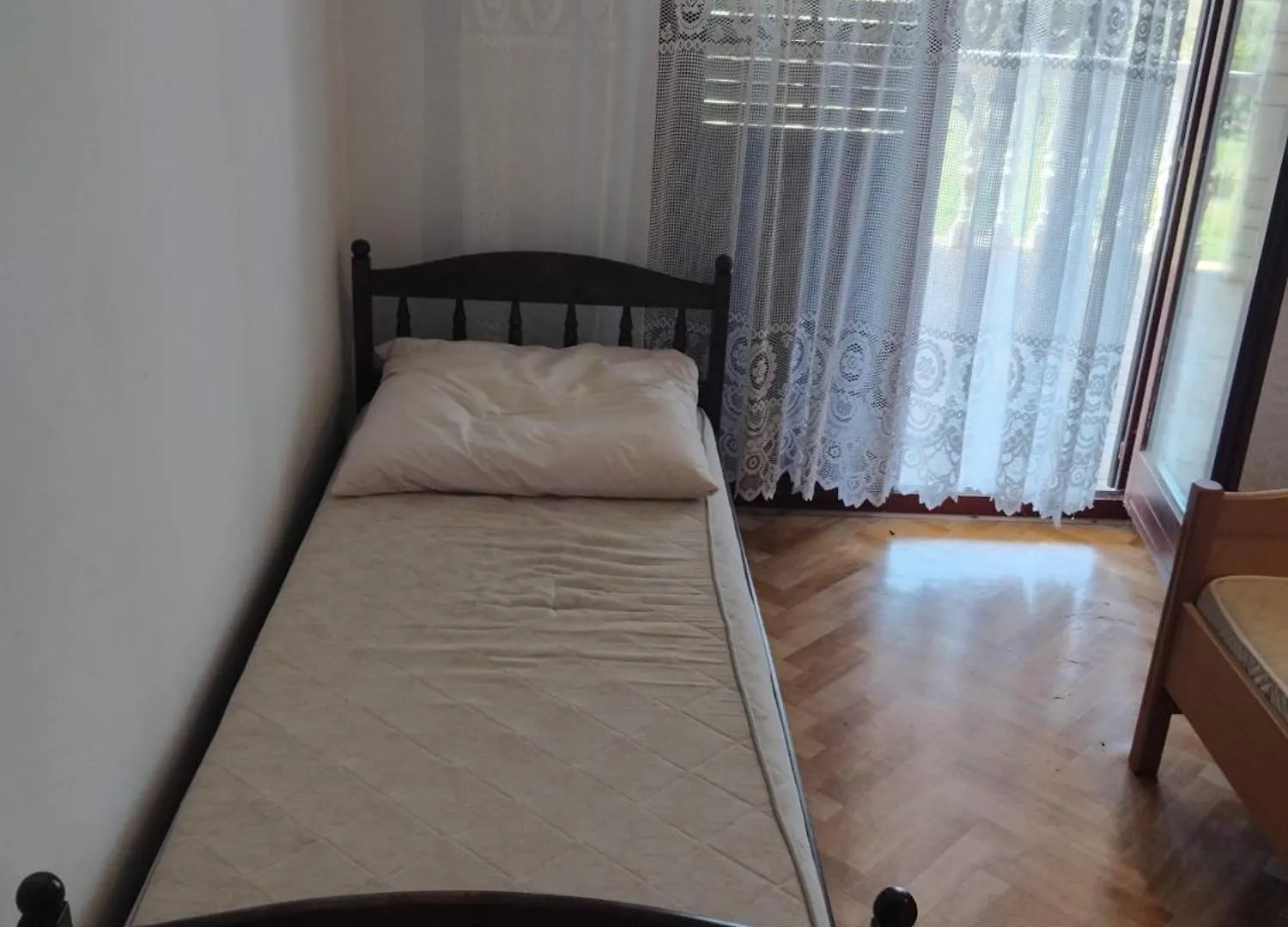 Apartments Curic ポヴリャナ