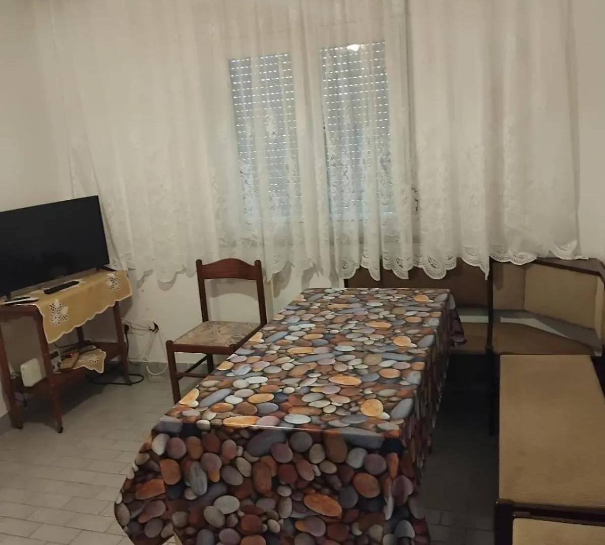 Apartments Curic ポヴリャナ